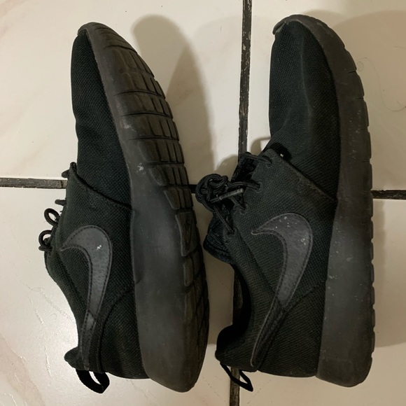 Nike Roshe Black kids - Picture 2 of 2